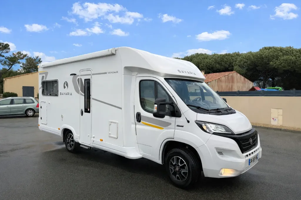 BAVARIA T 696 U 2022
